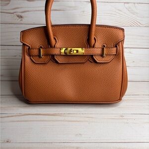 Chic Tan Leather Satchel